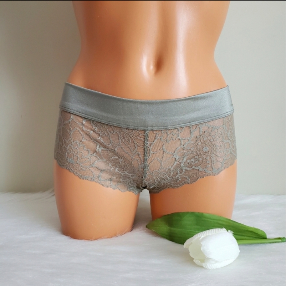PINK VICTORIA'S SECRET PANTY SIZE S - Picture 1 of 4